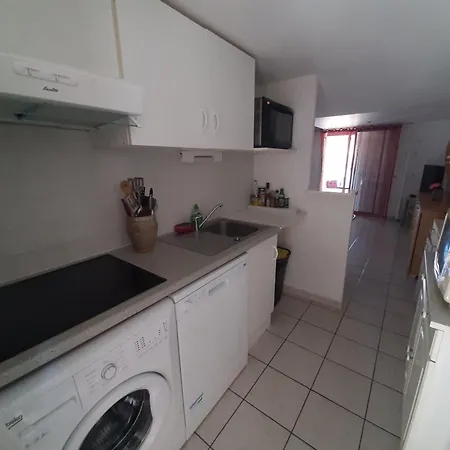 Holiday home Pavillon 6 Pers En Avec Piscine Et Wifi A 700m De La - Fr-1-781-86