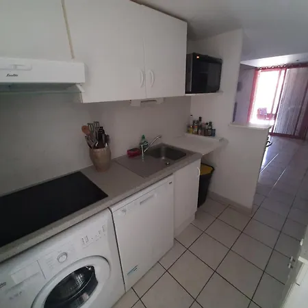 Holiday home Pavillon 6 Pers En Avec Piscine Et Wifi A 700m De La - Fr-1-781-86 *