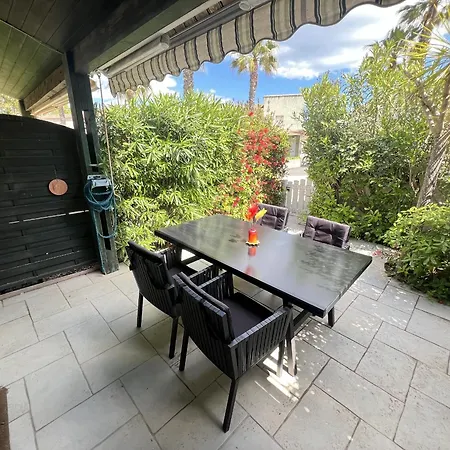 Holiday home Pavillon 6 Pers En Avec Piscine Et Wifi A 700m De La - Fr-1-781-86 *